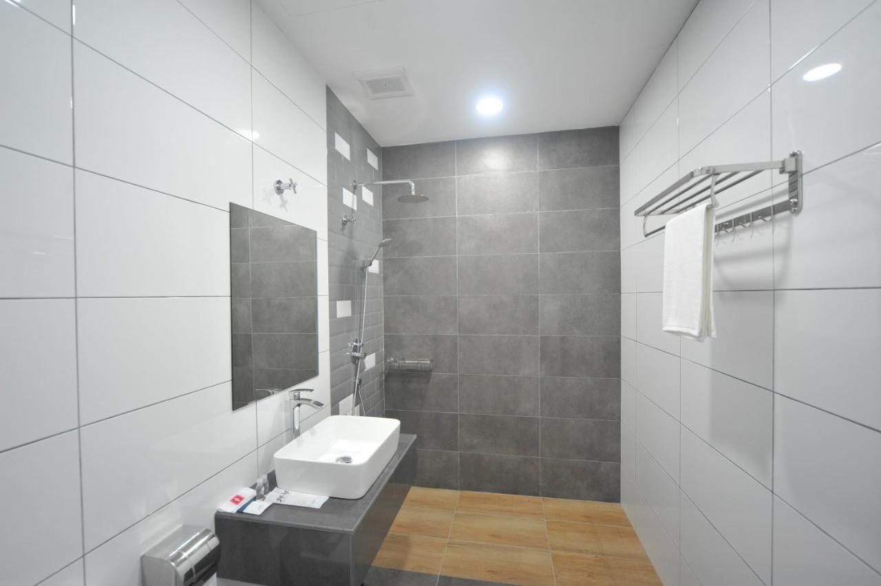Mye Hotel Muar Dış mekan fotoğraf